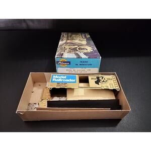 Athearn HO Scale #6010 Model Railroader 50th Anniversary 40’ Boxcar KD’s LN